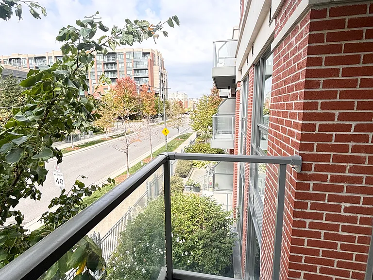 1 Uptown Dr #207 — Photo 43