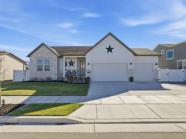 5640 N Parkview Dr, Stansbury Park, UT 84074