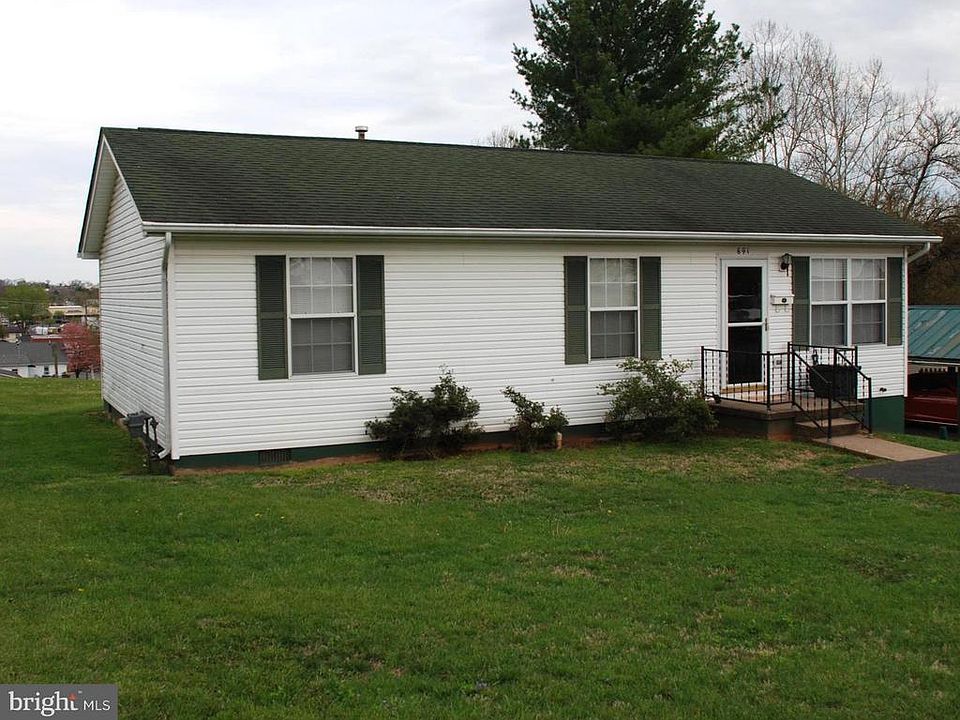 1st image of 891 Hilltop Dr