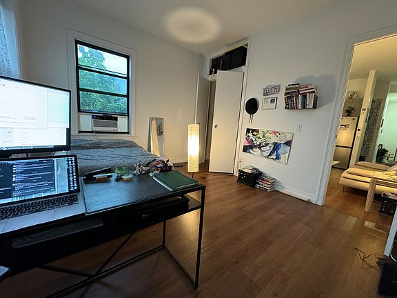 4th image of 1356 Pacific St #4D