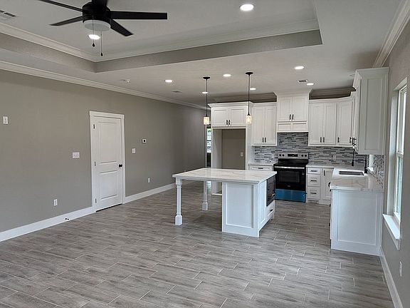 4th image of 845 Dundee Dr