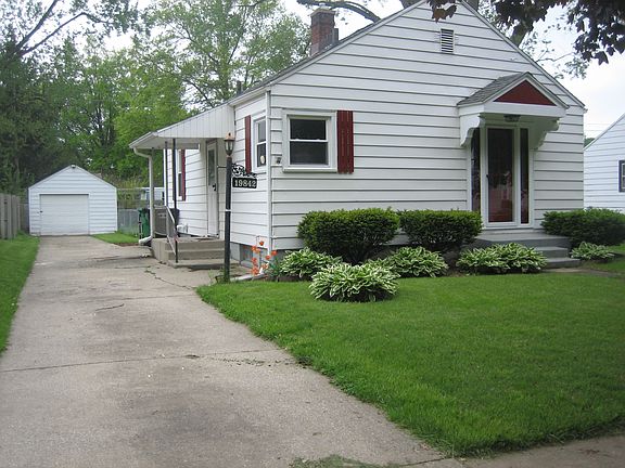 3rd image of 19842 Detroit Ave