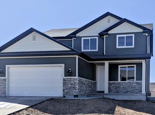 1966 E Blue Spruce Rd, Eagle Mountain, UT 84005