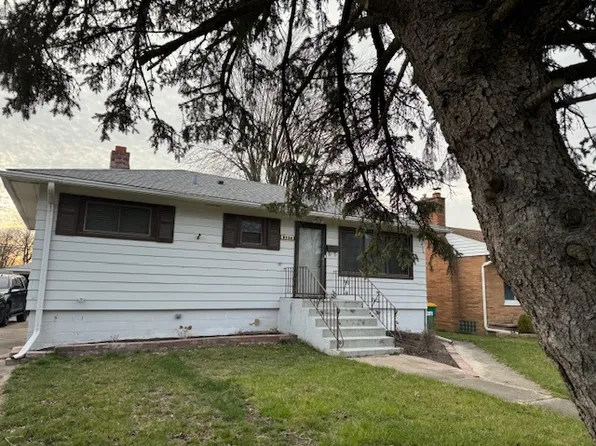 8334 Columbia Ave, Munster, IN 46321
