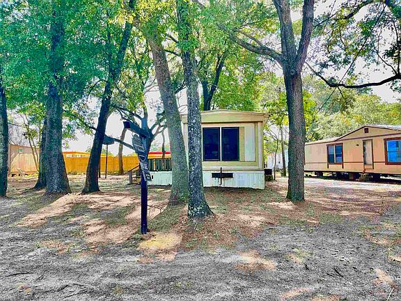 3rd image of 5549 Jaker Ln