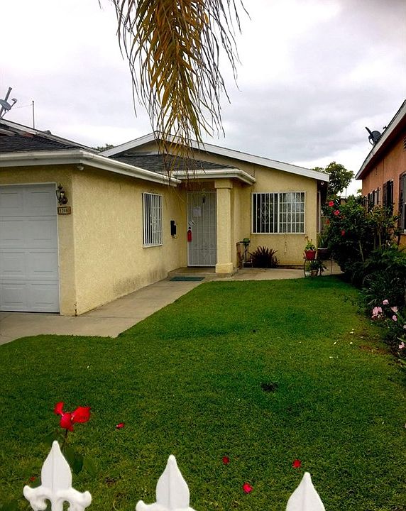 1st image of 1246 N Fries Ave