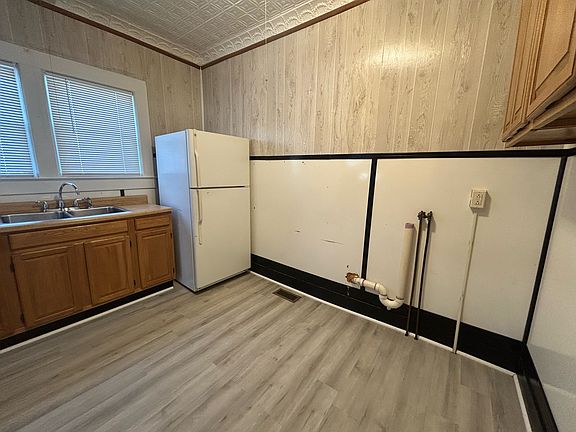 2nd image of 419 Church St #1A