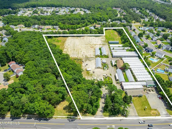 162 Newtons Corner Road, Howell, NJ 07731