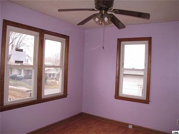 3rd image of 31 S 20th St