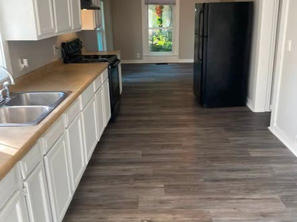 23 N Main St