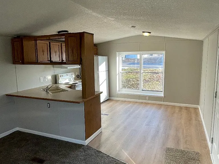 11 Fox Haven Dr — Photo 4