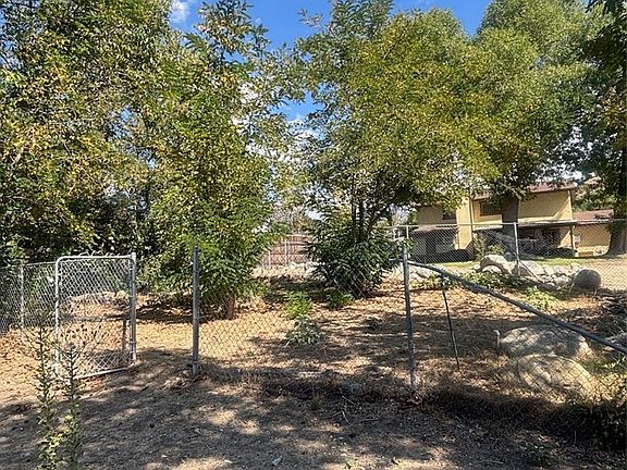3rd image of 1220 Amethyst Ave