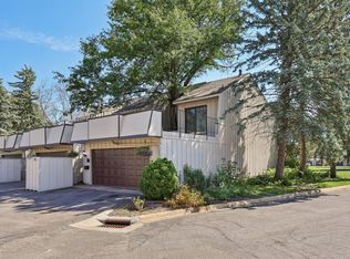 5815 Lake Curve Ln, Brooklyn Center, MN 55429