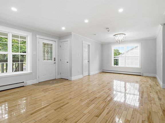 4th image of 3175 Micmac St