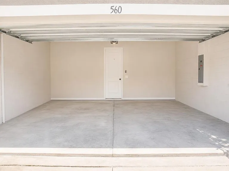 560 Summit River Dr — Photo 34