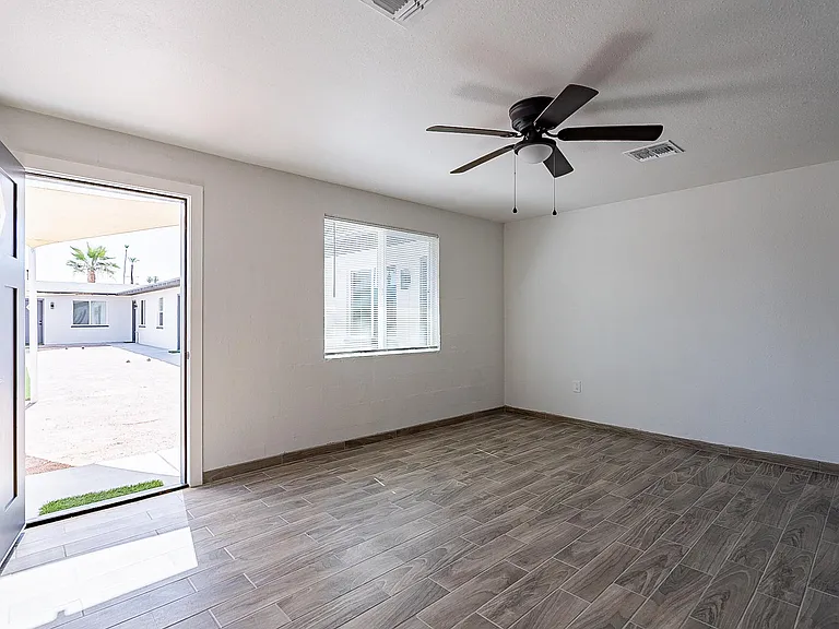 37 E El Parque Dr #A — Photo 11