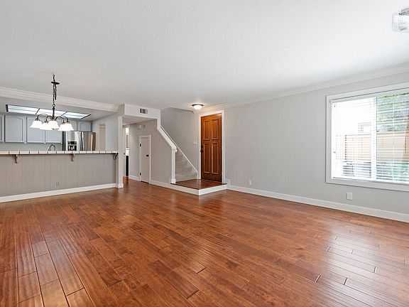 3rd image of 1233 Beaulieu Ct