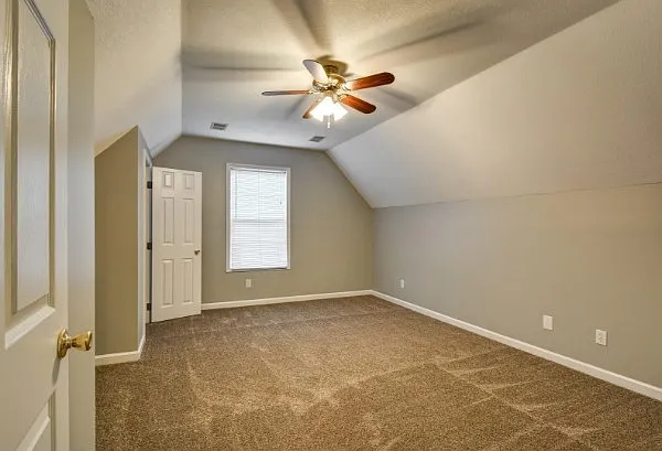 1634 Windriver Rd — Photo 20