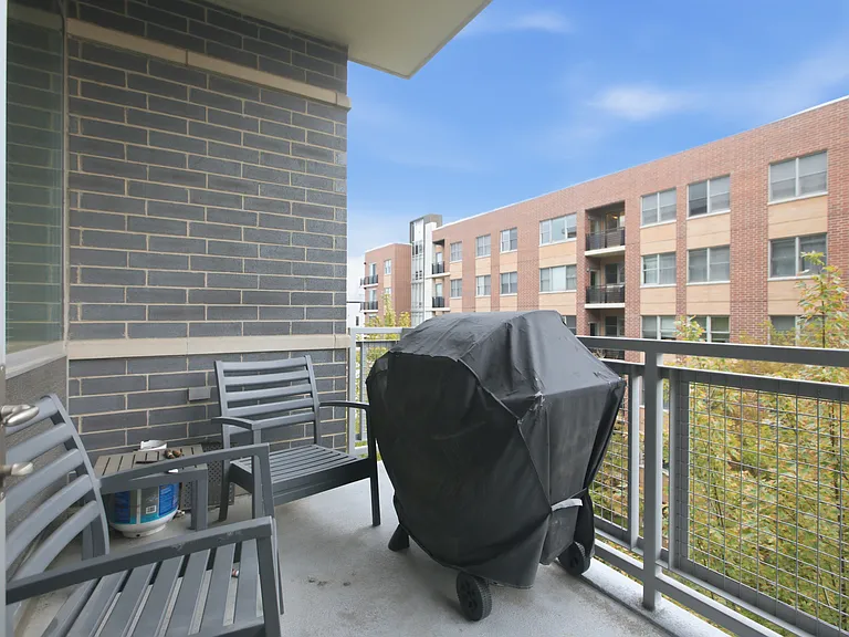 845 N Kingsbury #514 — Photo 20
