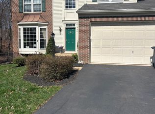 1990 Brooke Farm Ct, Woodbridge, VA 22192