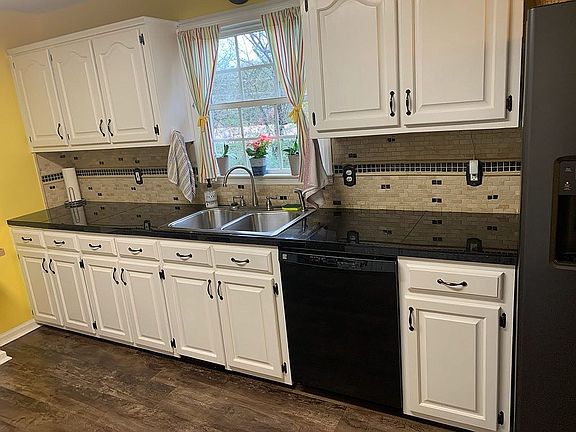 5th image of 124 Garden Hill Dr