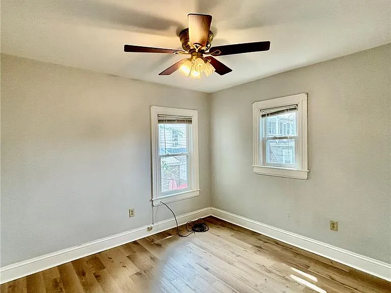 412 Parsons St — Photo 10