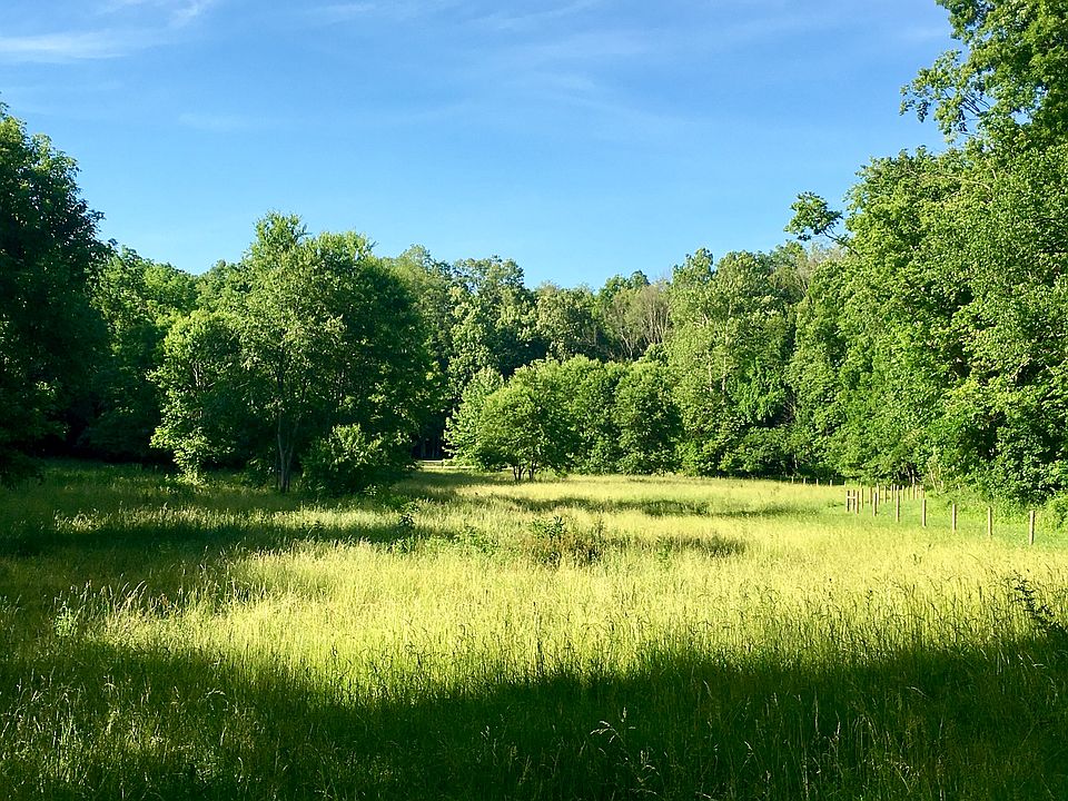 2nd image of 3309 Mounts Rd