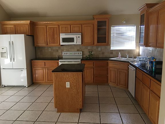 5th image of 101 Fairway Dr