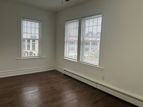 5th image of 513 Bangs Ave #4