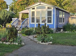 1233 Fox Rd, Middle Bass, OH 43446