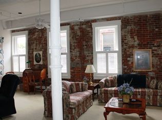207 Broadway St, Paducah, KY 42001