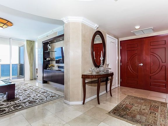 4th image of 19111 Collins Ave APT 1005