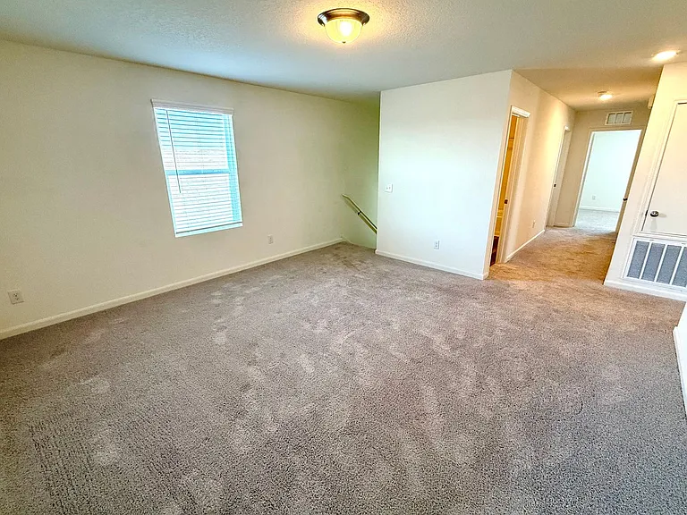 12823 Cygnus — Photo 16