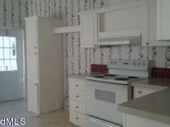 2nd image of 190 Rosewood Dr