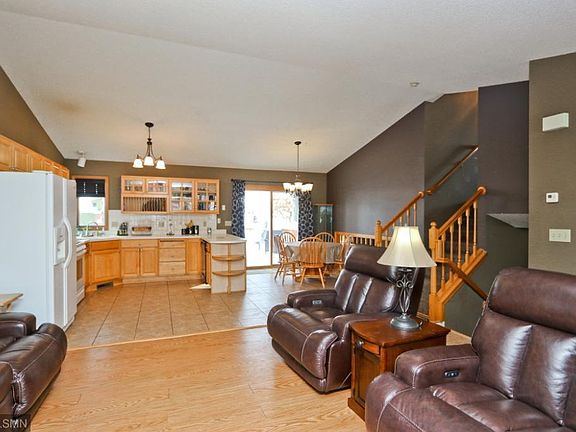 5th image of 12980 Isanti St NE