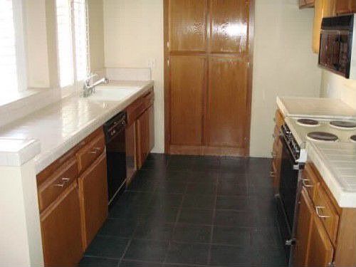 3rd image of 8716 Endsleigh Ave Unit G