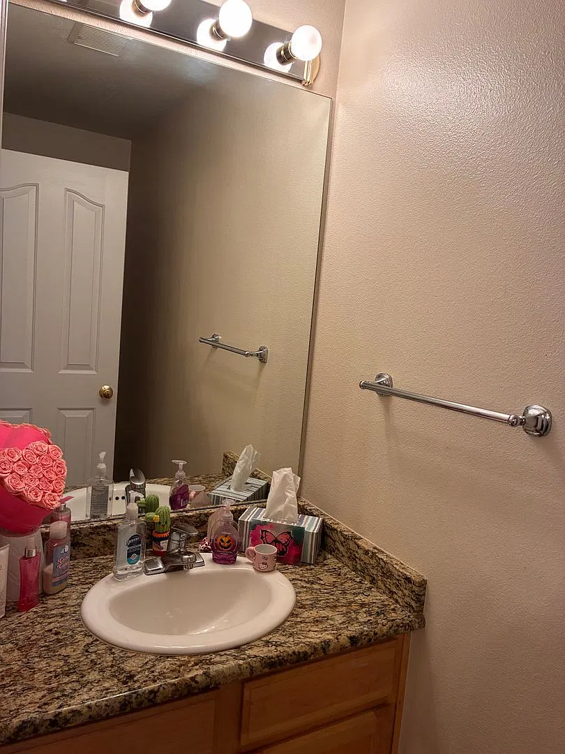 Orem 2 bed 2.5 bath — Photo 3