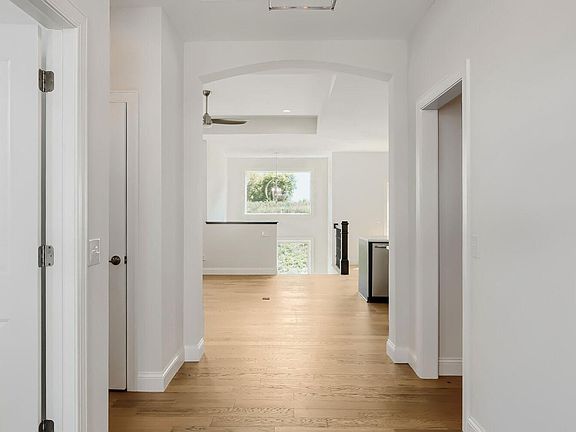 5th image of 1130 136th St E