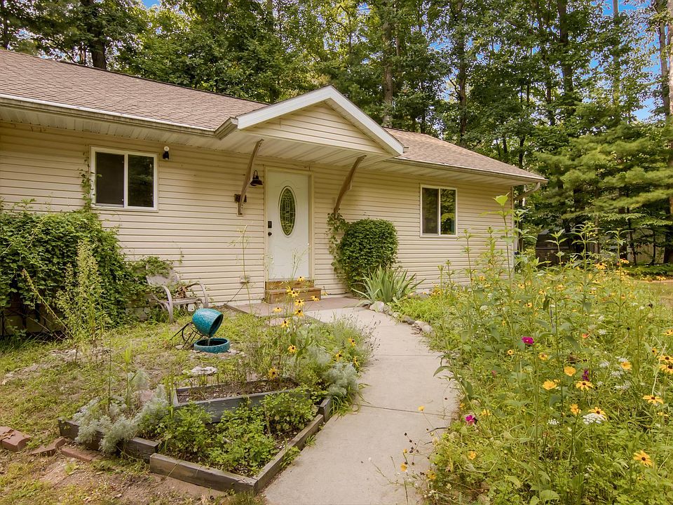 1st image of 880 Cedar Trl