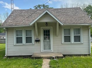 2205 E 8th St, Muncie, IN 47302