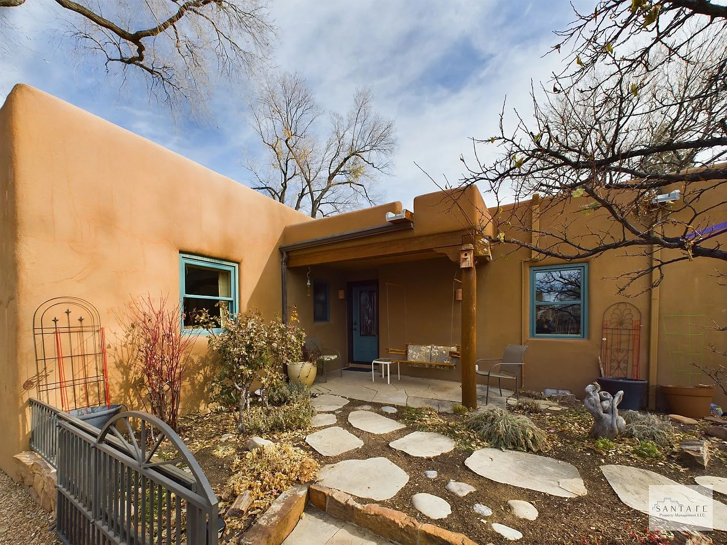 Fully Furnished 2 Bedroom Home in South Capital Available Now! — Photo 2