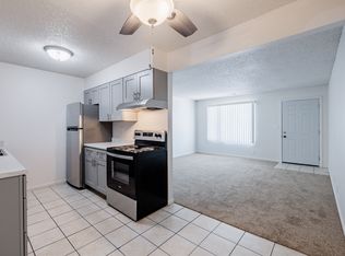2600 N 35th St APT 8, Lincoln, NE 68504
