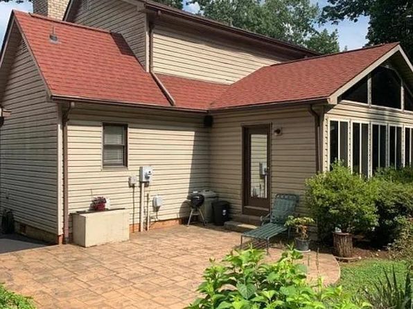 69 Gough Rd, Rustburg, VA 24588