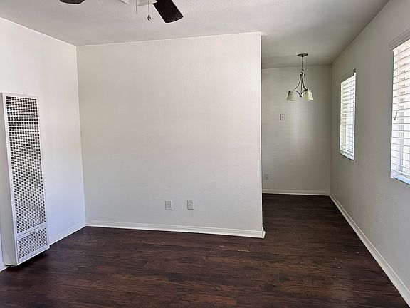 4th image of 4425 50th St Unit 15
