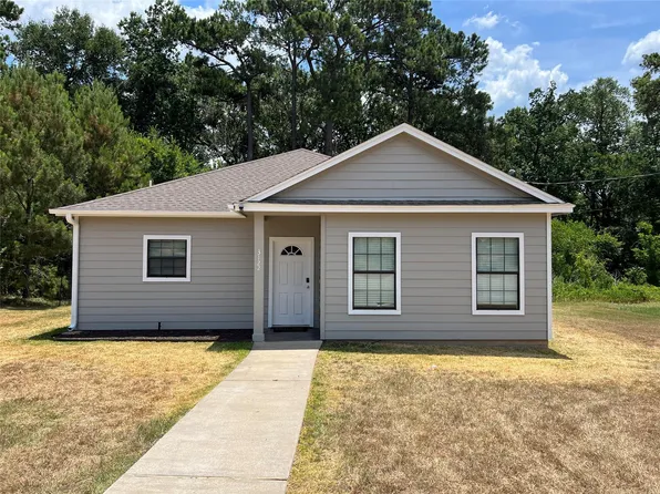 3122 Molly Dr, Huntsville, TX 77340