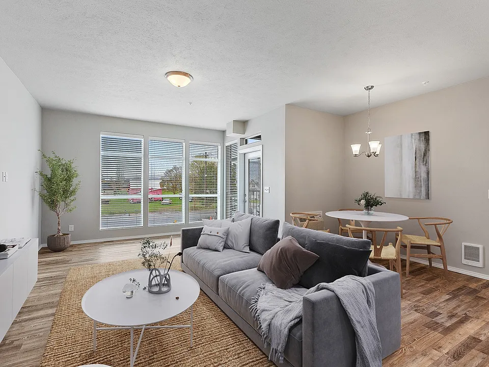 Broadway12 - Apartments for Rent in Spokane Valley