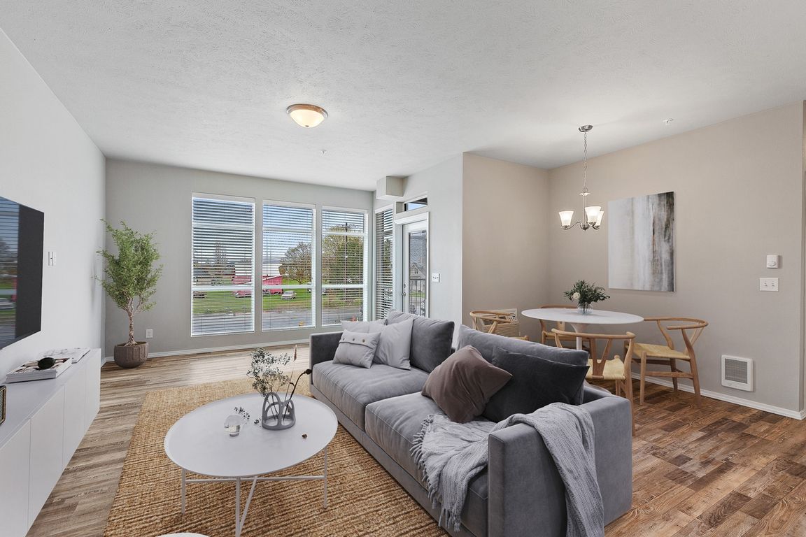 Broadway12 - Apartments for Rent in Spokane Valley