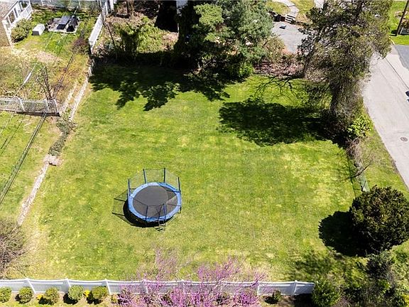 2nd image of 7 Cambridge Ave
