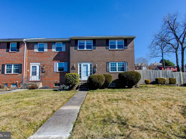 654 Jefferson St, Red Hill, PA 18076