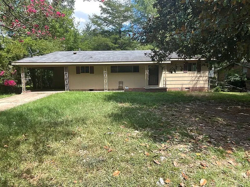 3 bed, 1.5 bath, 1146 sqft, $1,000 — Photo 3